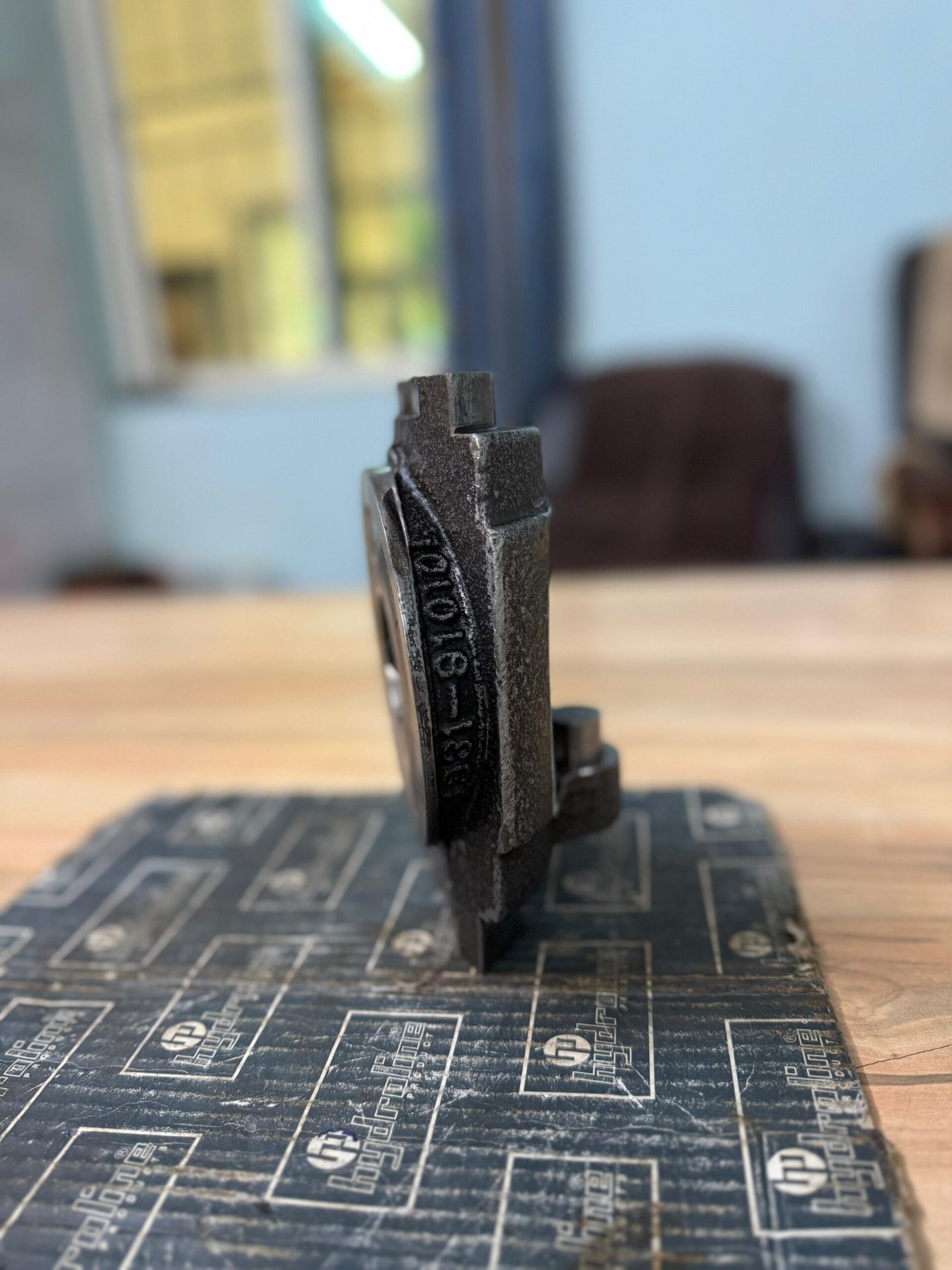 Valve plate
